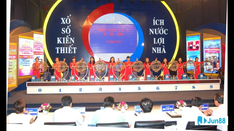 Nhóm người đóng góp vào ngân sách nhà Nhóm người đóng góp vào ngân sách nhà